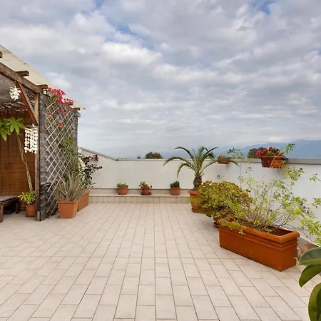 Attico Con Terrazza A *