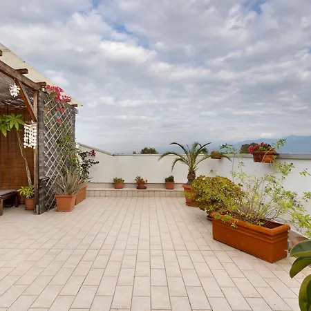 Attico Con Terrazza A
