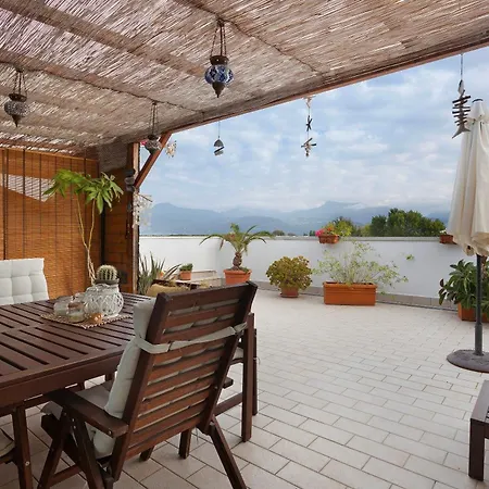 Attico Con Terrazza A