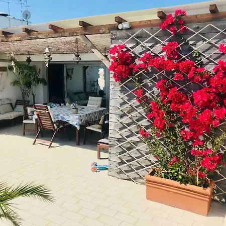 Attico Con Terrazza A Apartment *